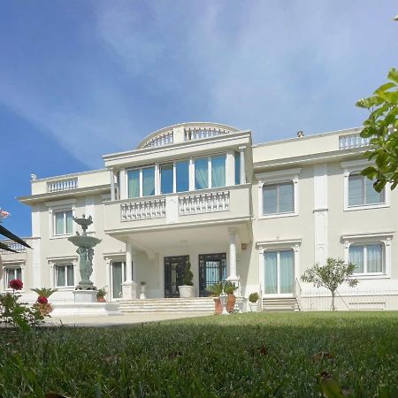 Villa Bianca A Few Steps By The Sea With Exclusive Garden & Jacuzzi 利沃诺 外观 照片