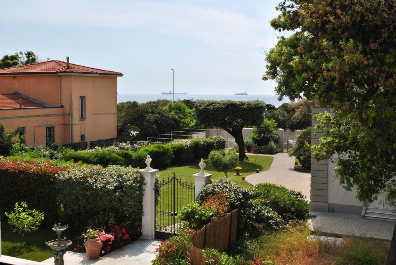 Villa Bianca A Few Steps By The Sea With Exclusive Garden & Jacuzzi 利沃诺 外观 照片