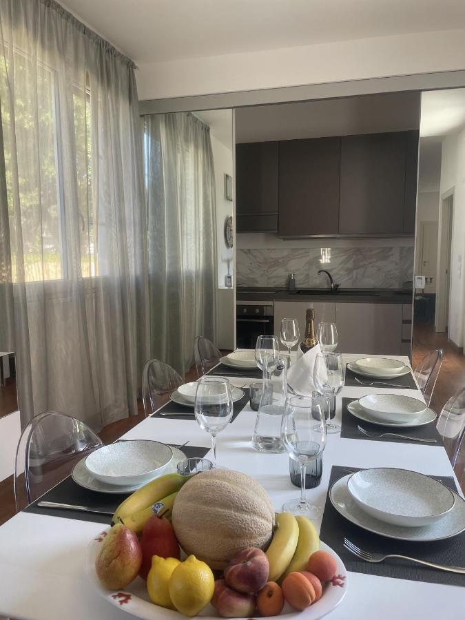 Villa Bianca A Few Steps By The Sea With Exclusive Garden & Jacuzzi 利沃诺 外观 照片