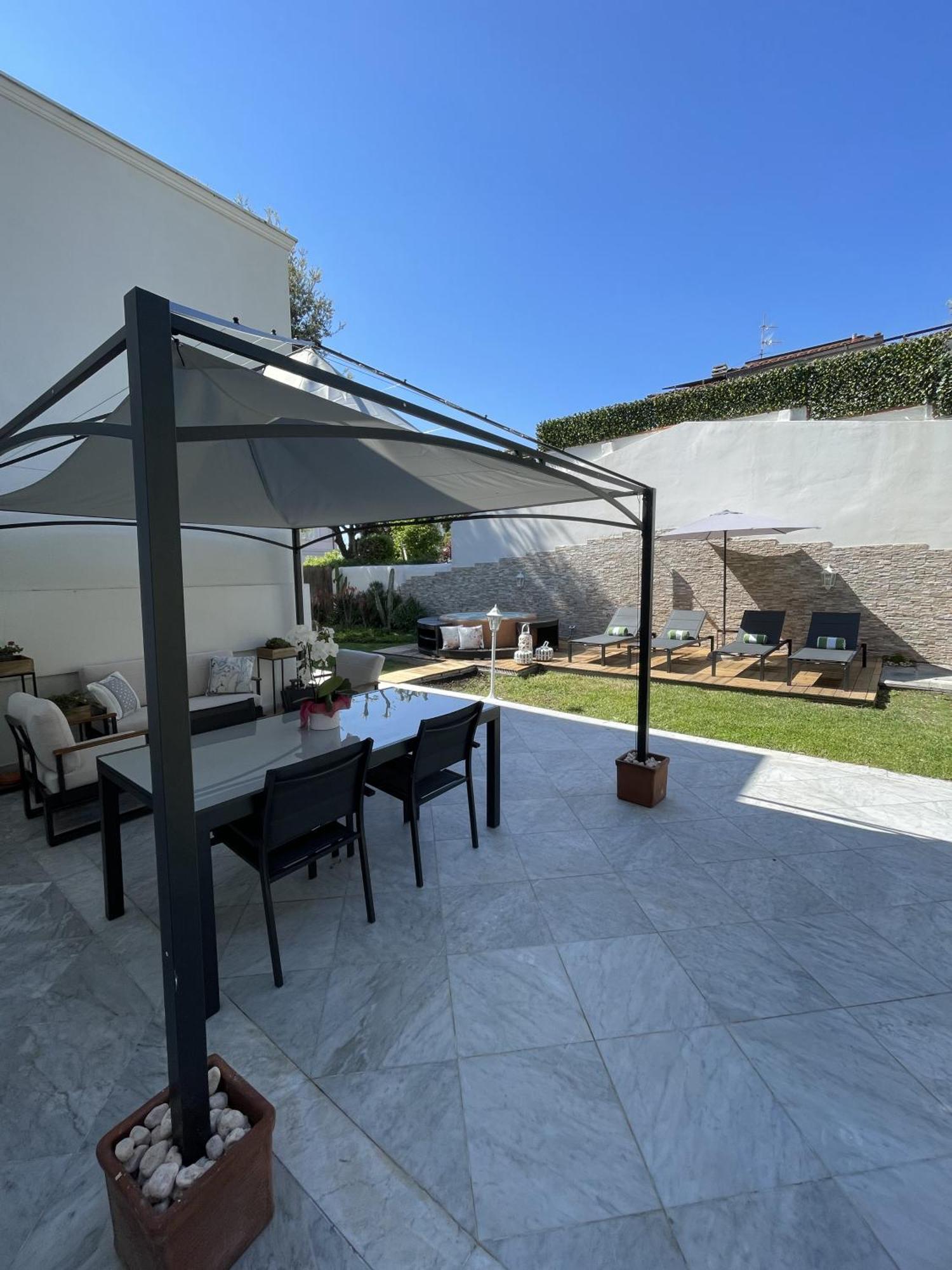 Villa Bianca A Few Steps By The Sea With Exclusive Garden & Jacuzzi 利沃诺 外观 照片